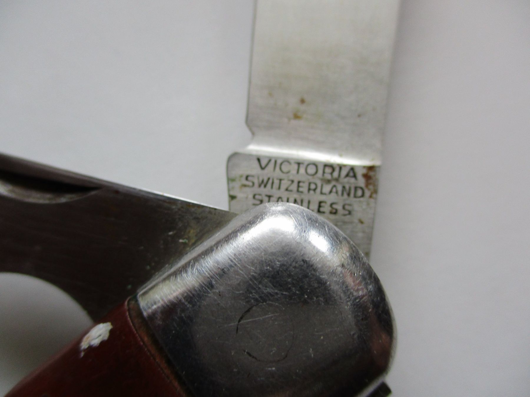 Victorinox Coltelli tascabile: Couteau suisse Victoria – Usato da La Sarraz venduto da vic_v6kz 1