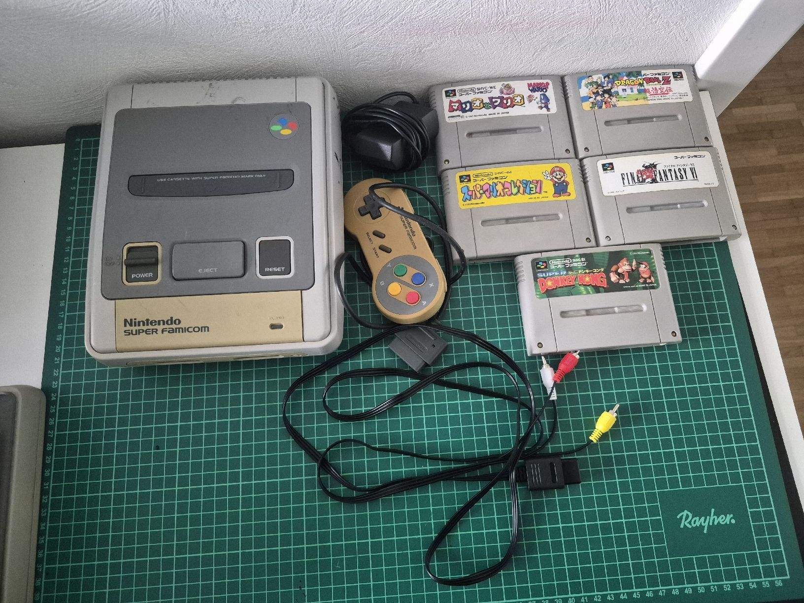 Nintendo Console: Nintendo Super Famicom Console Bundle with 5 games! Rare  – Usato da Meyrin venduto da Retro-GZ