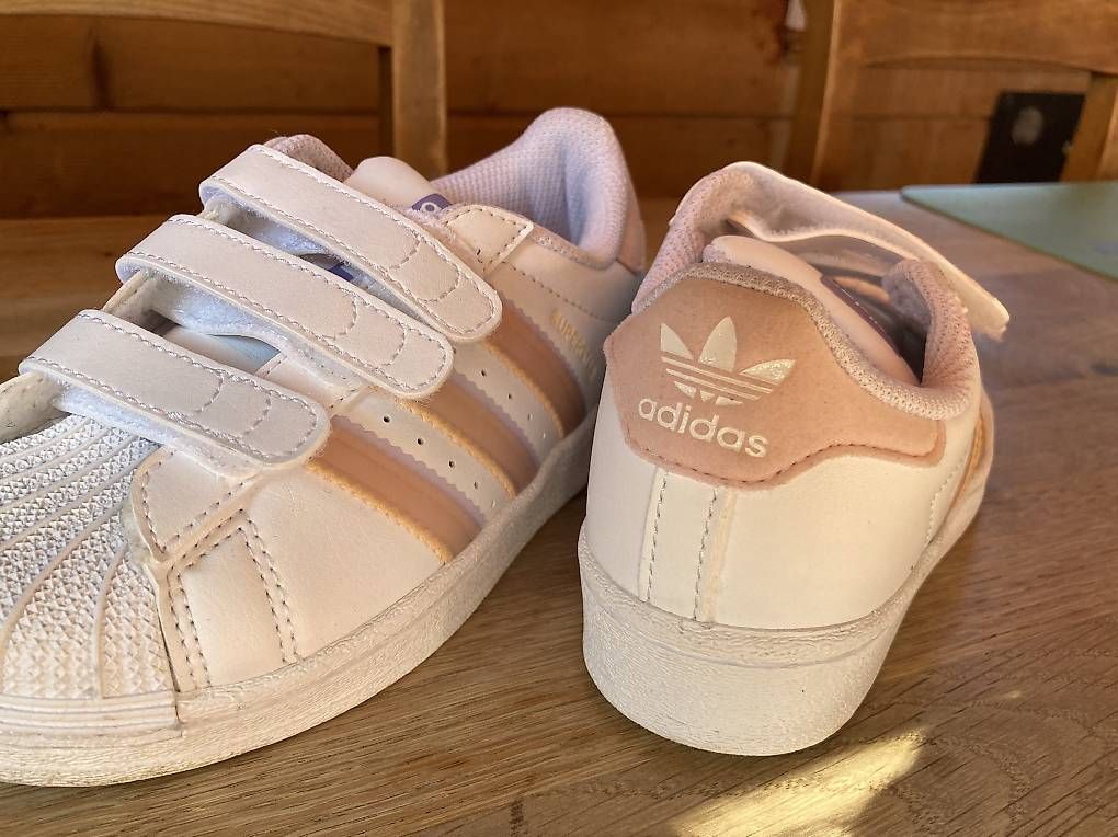 Adidas Scarpe per ragazzi: Adidas Superstar 29 – Nuovo e nell'imballaggio originale da Steg im Tösstal venduto da mimu_87 3