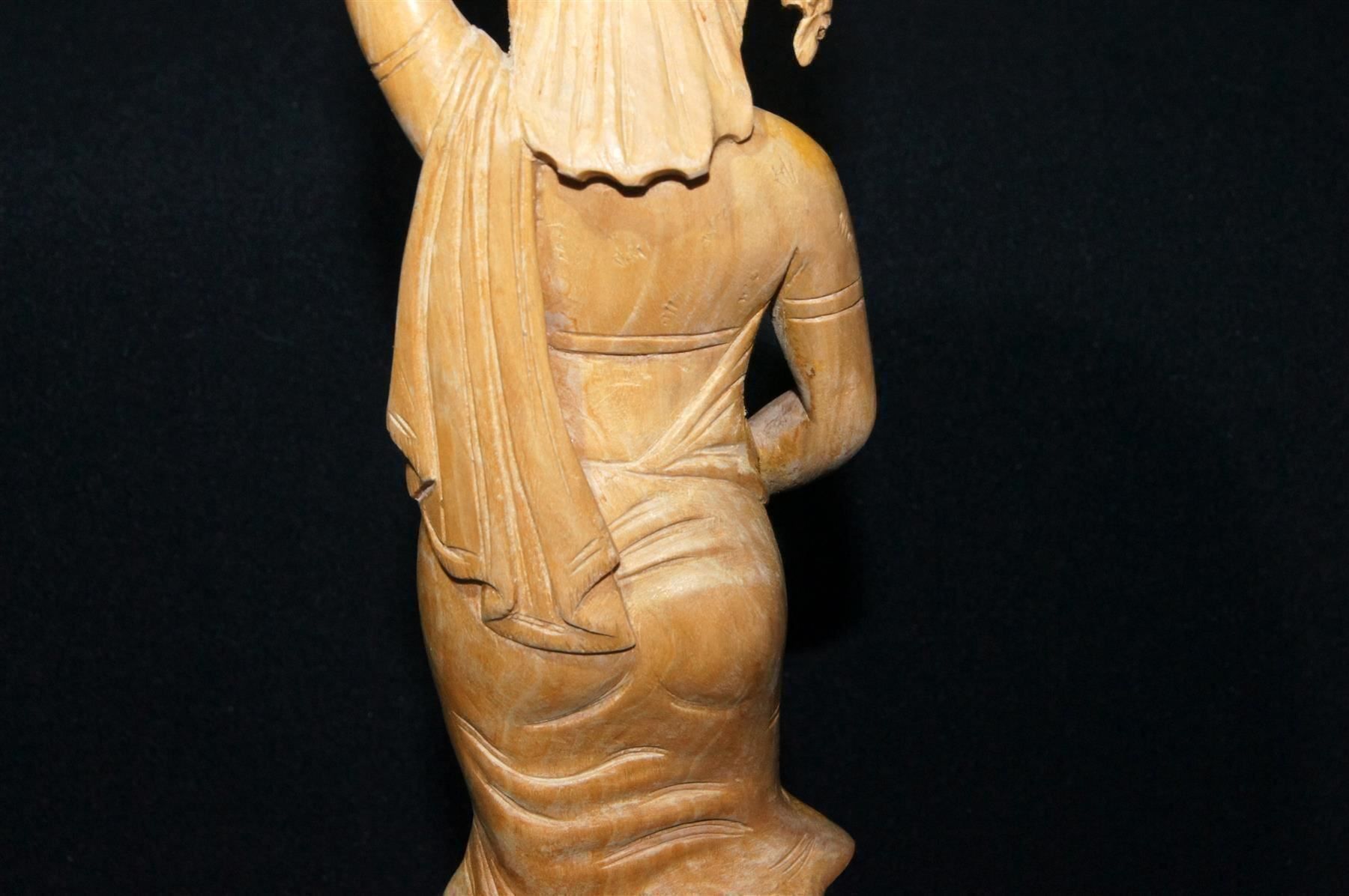 Statuette: Bäuerin mit Getreidebündel und Sichel – Usato da Geroldswil venduto da ARTEFACTO 7