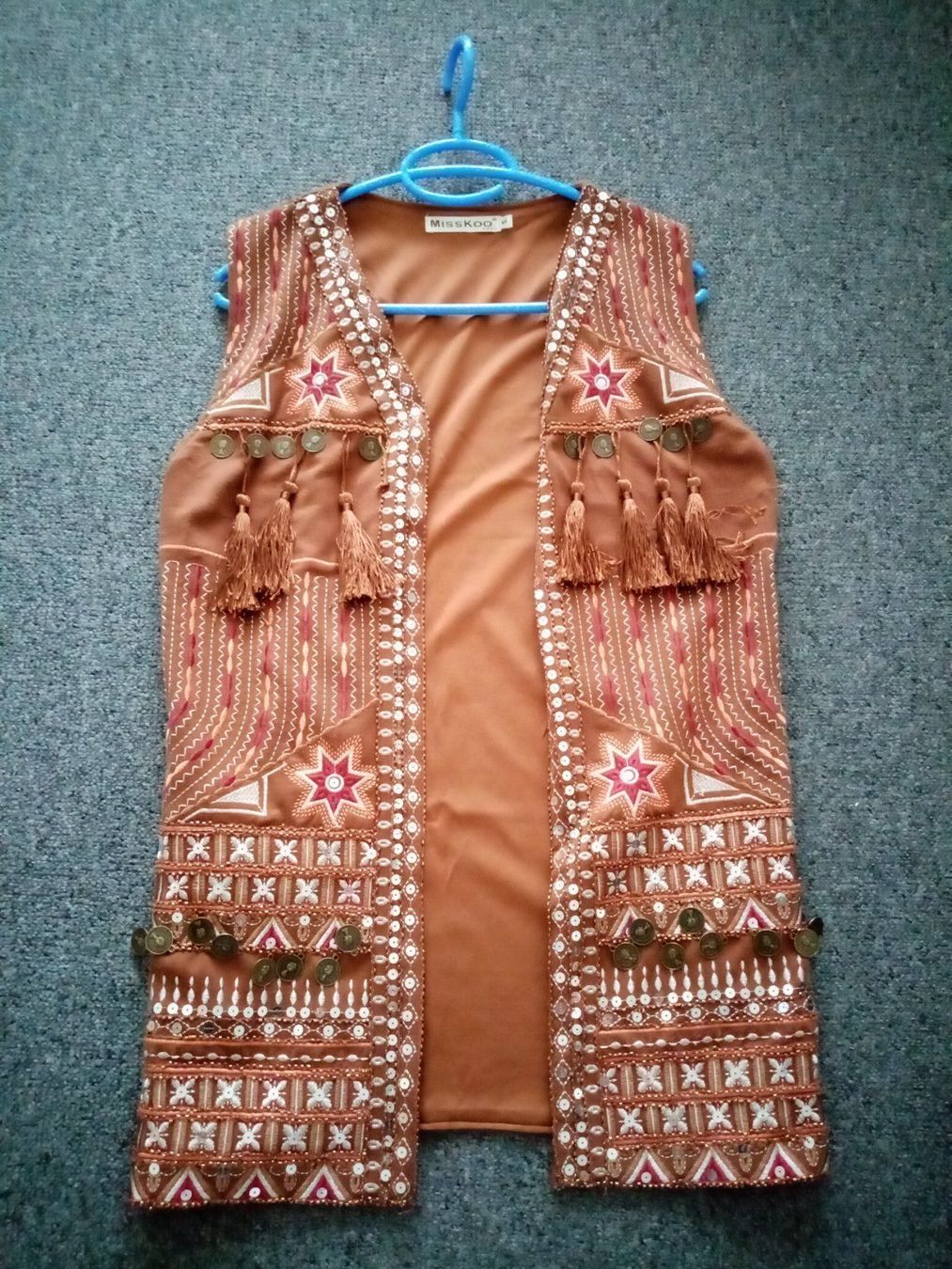 Robes: Schone Weste Gr. S – D'occasion à Schöfflisdorf par nun_zr8r 1