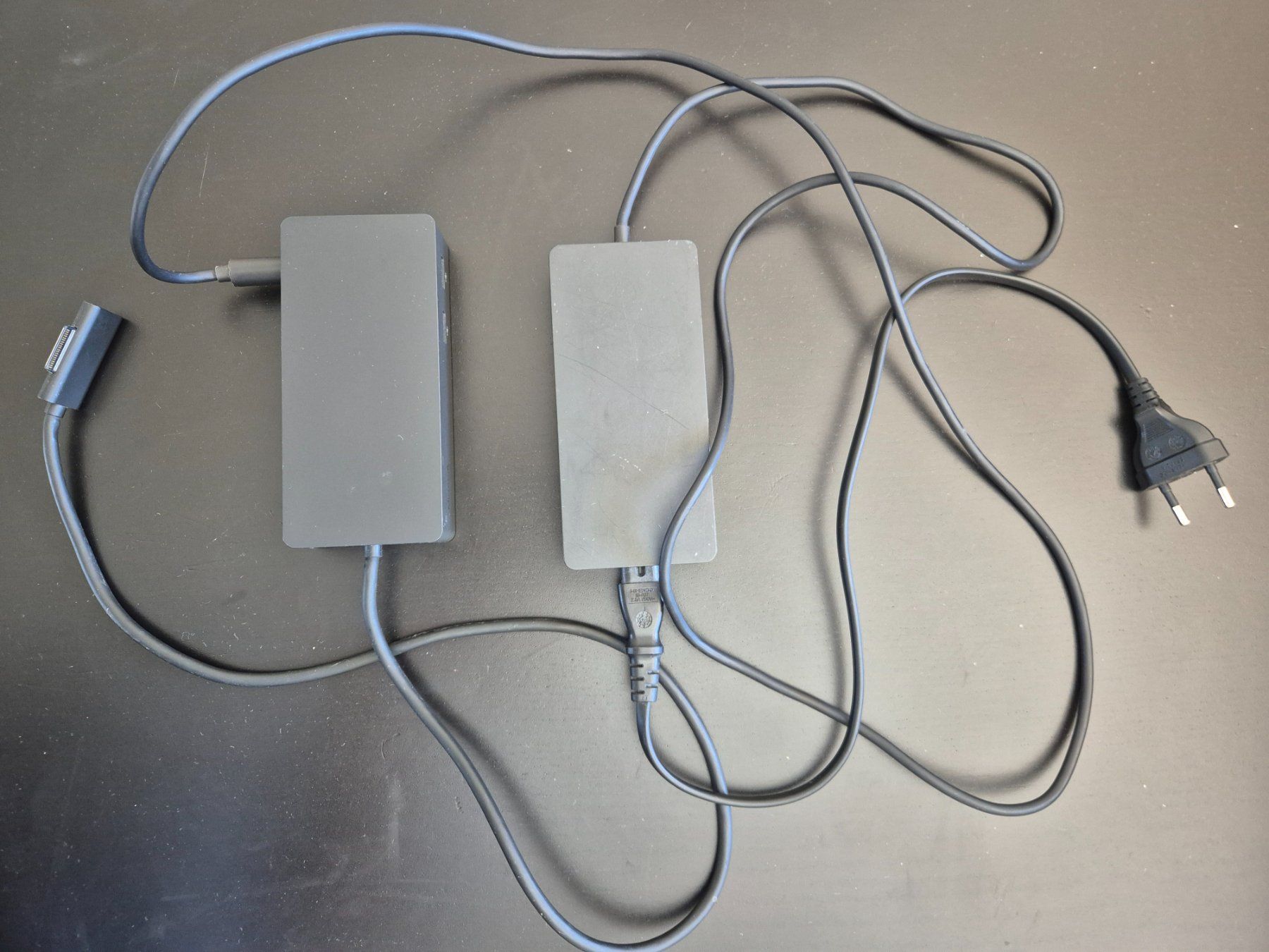 Microsoft Docking station: Microsoft Surface Dock inkl. Netzteil – Usato da Liebefeld venduto da 2tehand