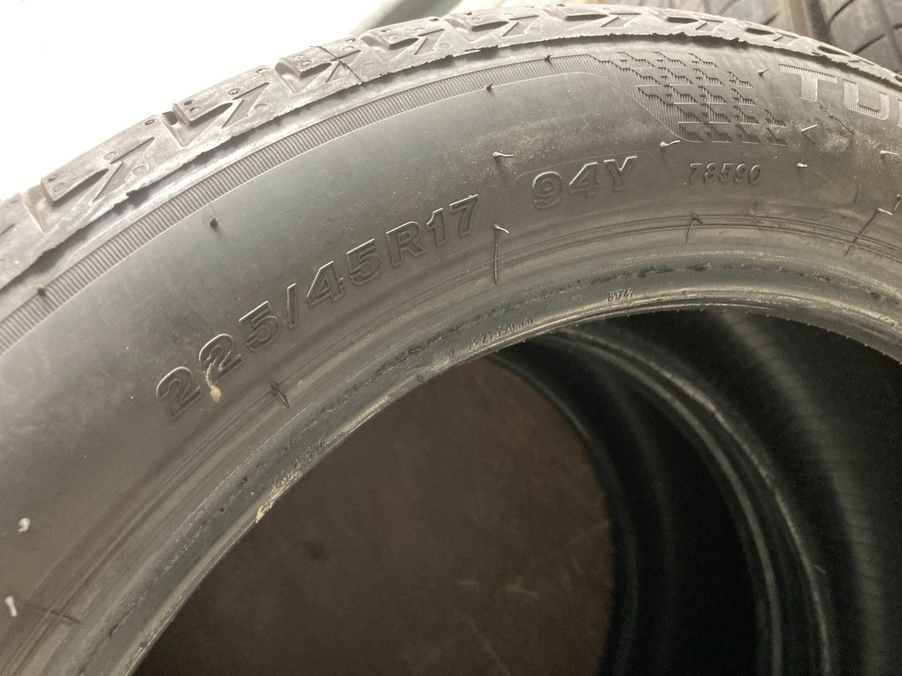 Bridgestone Pneus & Kompletträder: 225/45R17 Sommerpneu Bridgestone – Gebraucht aus Cham von WB2223 6