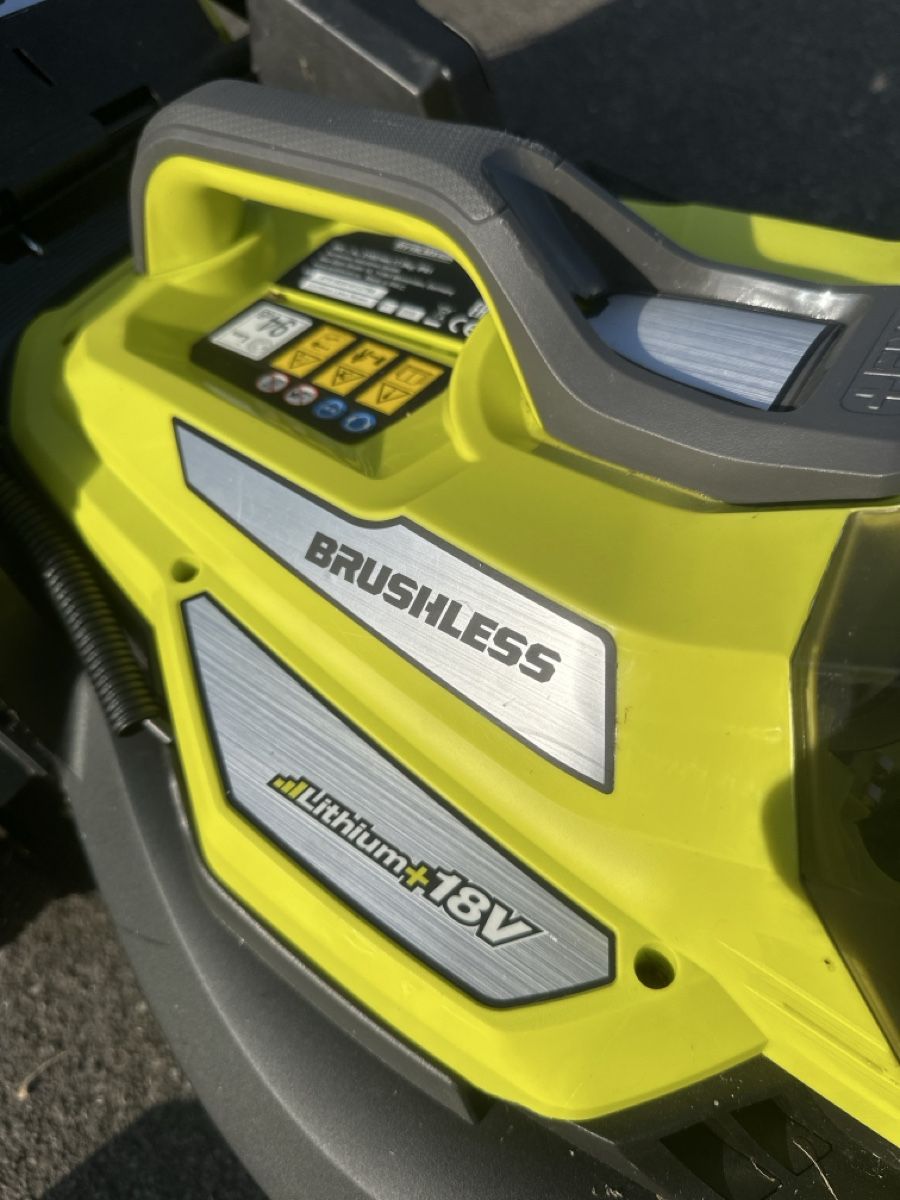 Tagliaerba: Ryobi Brushless 40cm Akku Rasenmäher – Usato da Weinfelden venduto da Fox770 4