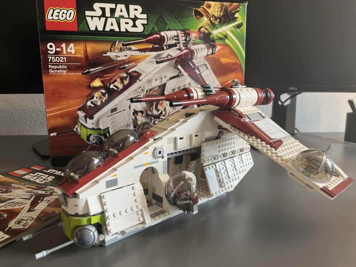 Lego Spielzeuge: LEGO Star Wars Set 75021 Republic Gunship – Gebraucht aus Fribourg von Helvetix7 7