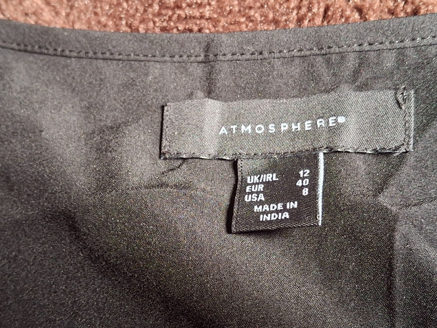 Top: Haut taille 40 marque Atmosphère – Usato da Villiers venduto da san_jn5w 2