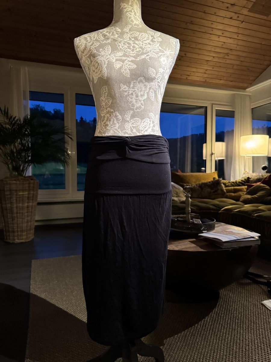 Vestiti: Schwarzes Kleid/Rock – Usato da St. Gallen venduto da bea_9qzt 4