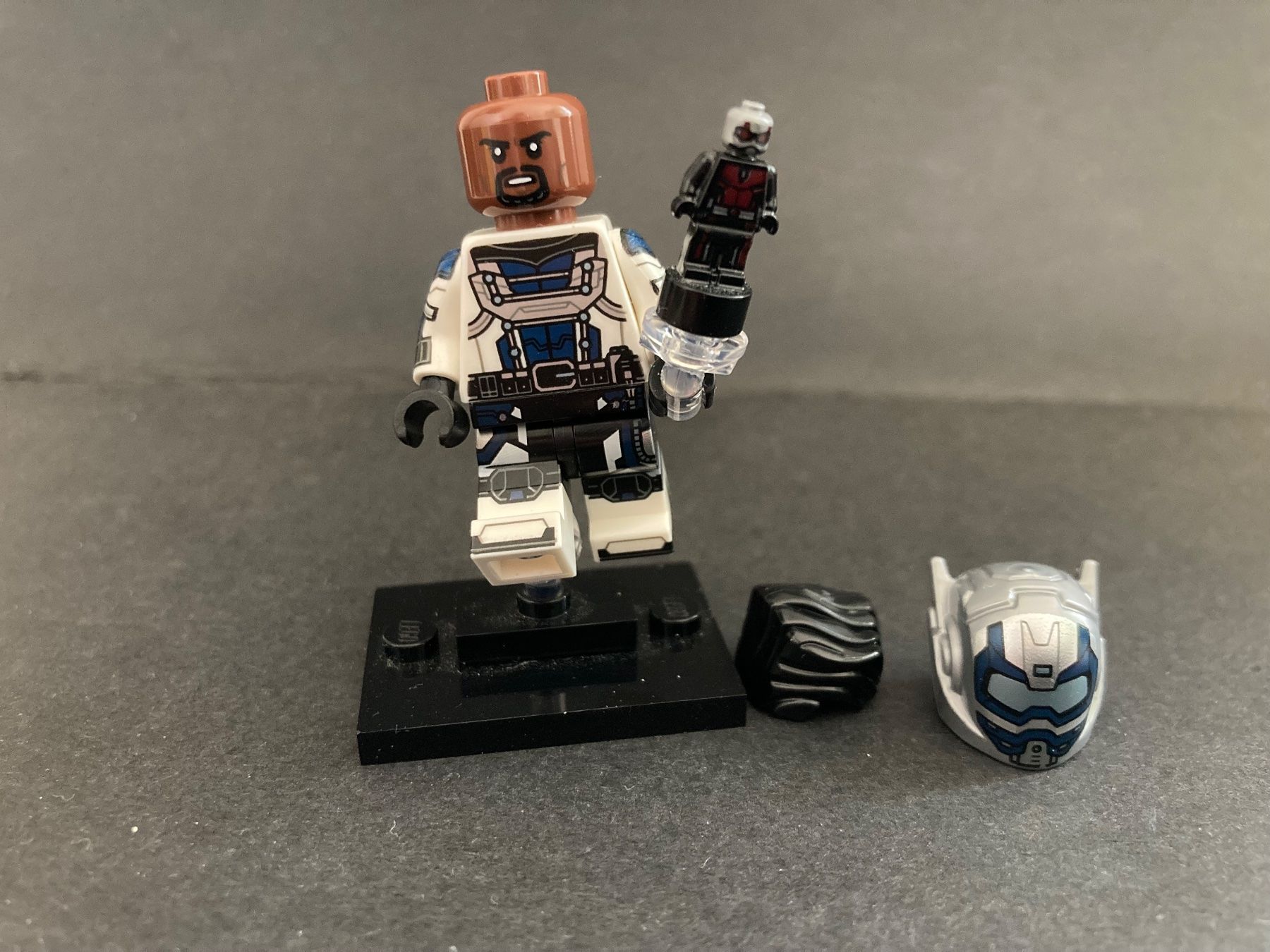 Lego Statuette: Goliath -LEGO Marvel Minifigur Series 2 71039 – Usato da Rombach venduto da polymerase01 1