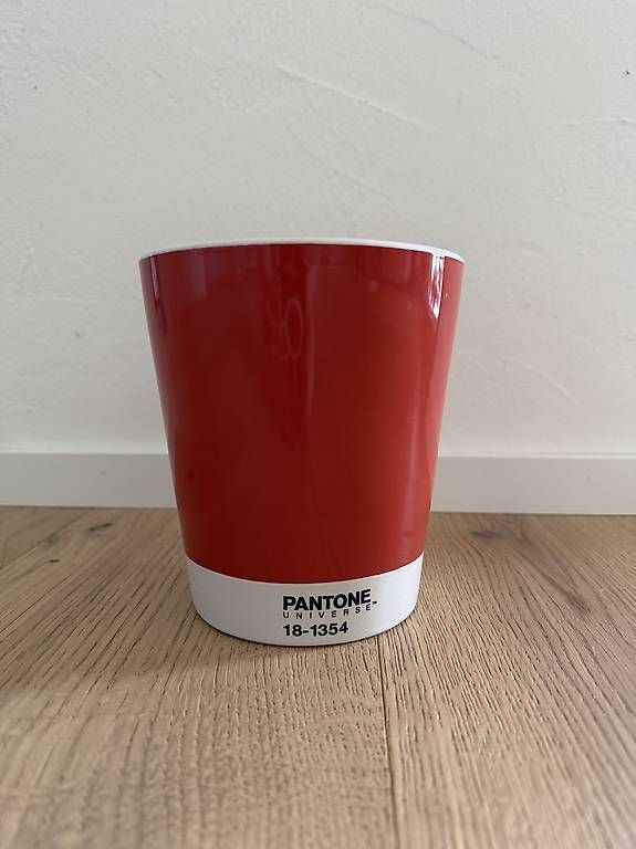 Serax Vasi per fiori: Pantone Übertopf (Serax) – Usato da Boppelsen venduto da WIB77