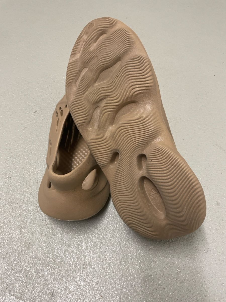 Adidas Scarpe da uomo: Yeezy Foam Runner beige /Gr. 44.5 – Usato da Wettswil venduto da Dorimar 2