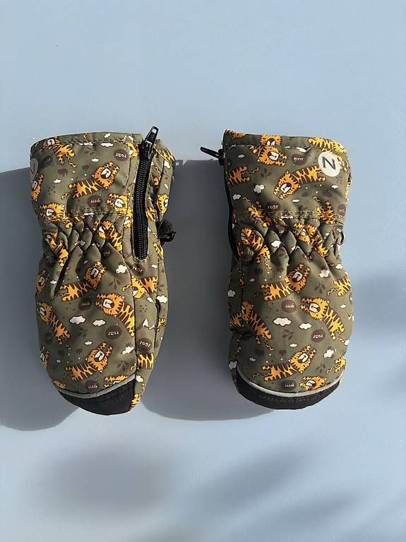 Kinderhandschuhe: Winterhandschuhe Grösse 1 – Gebraucht aus Utzenstorf von unihoc14