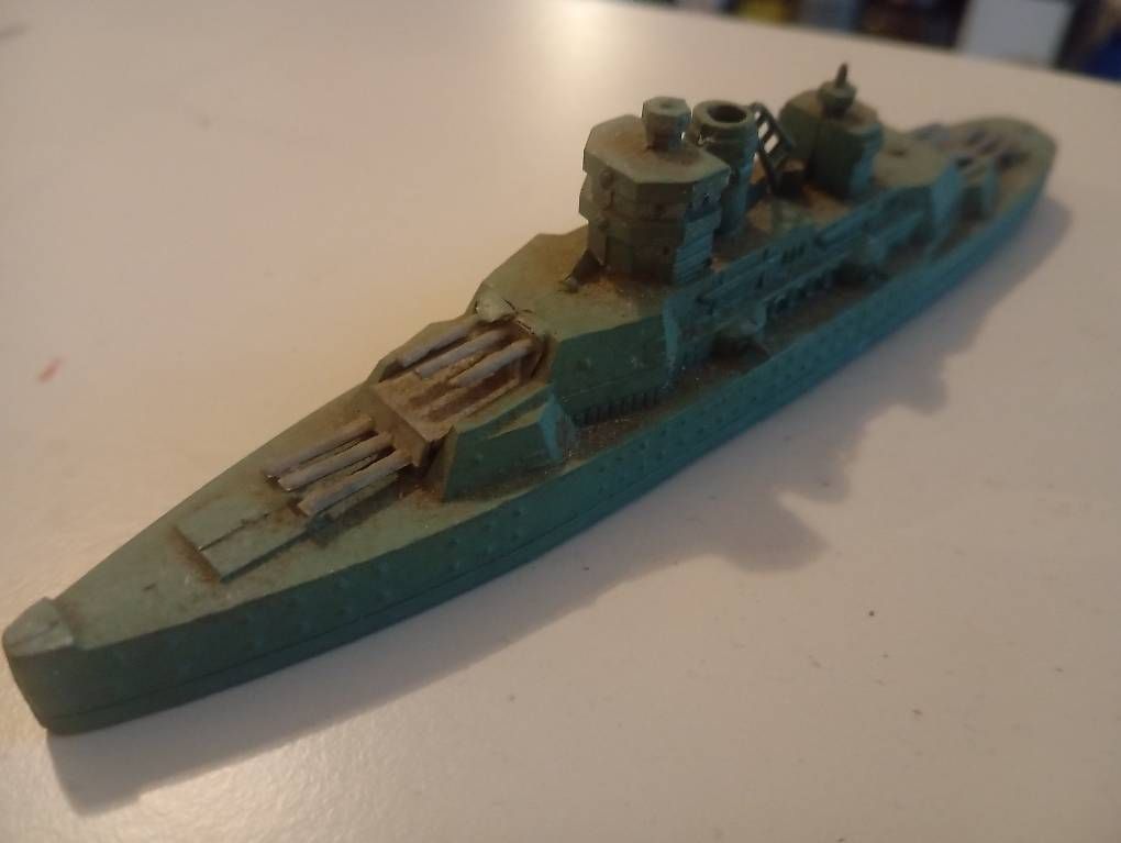 Dinky Toys Kits de montage: Rare dinky Kriegsschiff – D'occasion à Basel par Petergunn