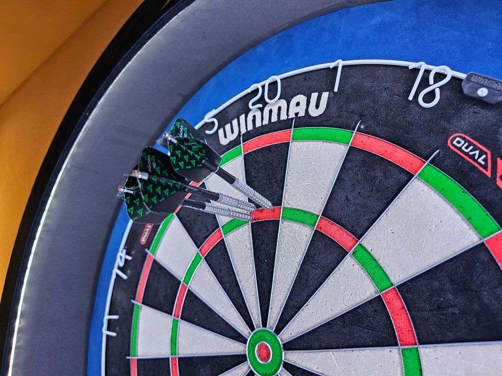 Dartboard Surround mit Licht XQMax Sirius 6.0 LED Light Kaufen