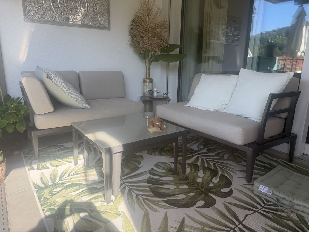 Sofas: Lounge – Gebraucht aus Turbenthal von 1einhorn 2