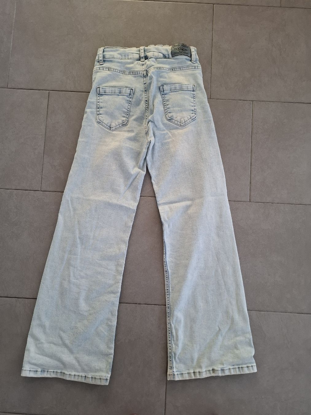 Hosen: Jeans hellblau weit Bein Grösse 152 ! – Gebraucht aus Dörflingen von Sander 2