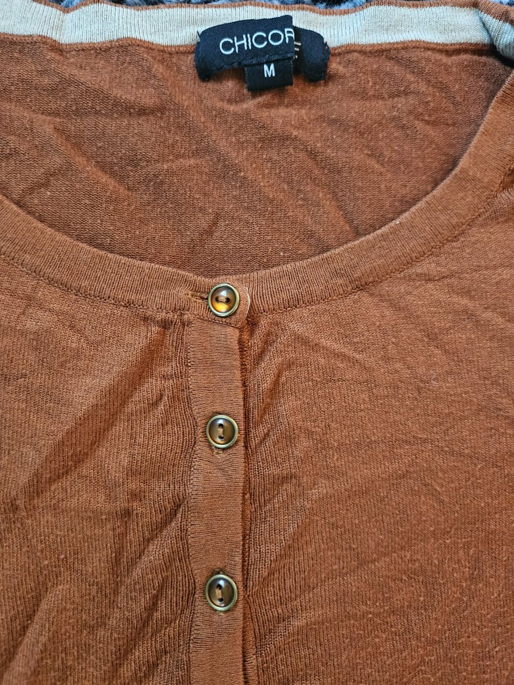 Pullover & Sweatshirts: Brauner Cardigan / Chicoree Grösse M – Gebraucht aus Ettenhausen TG von nwi_72y8 2