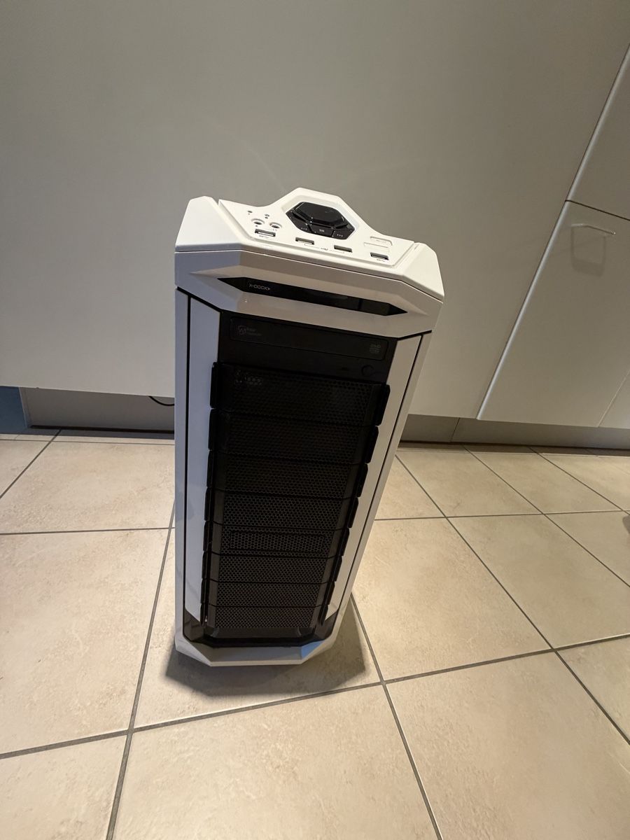 PC: Ancien pc gaming à vendre  – Usato da Savigny venduto da Alt_h7v9 2