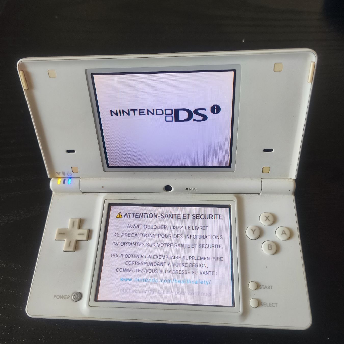 Nintendo Console: ab1.- Nintendo DS + 2 jeux + chargeur – Usato da St-Maurice venduto da Aran_Cash 3