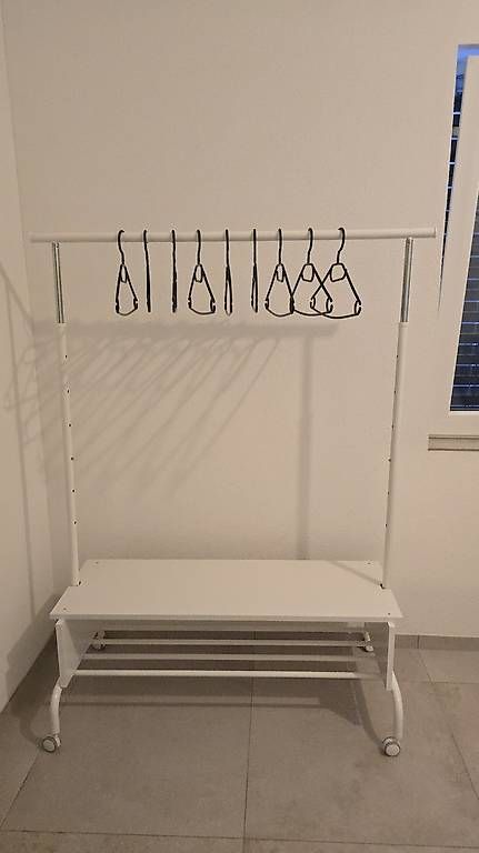 Porte manteau: Kleiderständer weiss – D'occasion à Bazenheid par Exo_Tic 2