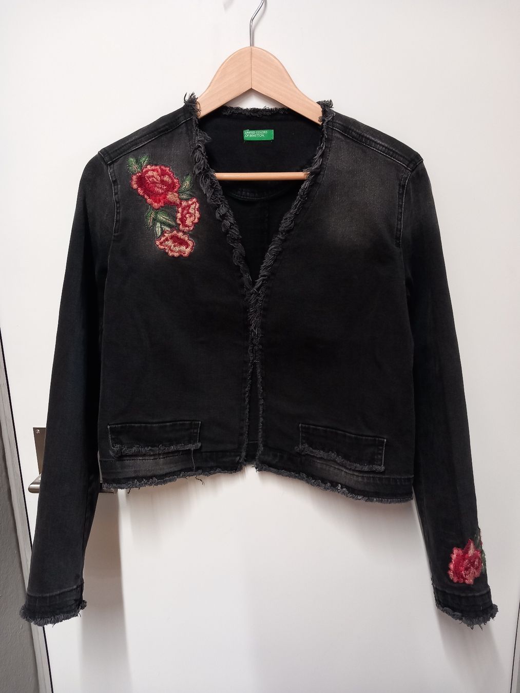 Benetton Jacken: Benetton Jeansjacke stretch Gr.38 – Gebraucht aus Merligen von muss_haben