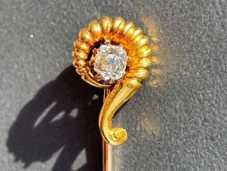 Altri gioielli: Pin’s /Epingle – Usato da Zürich venduto da nepomucene2013