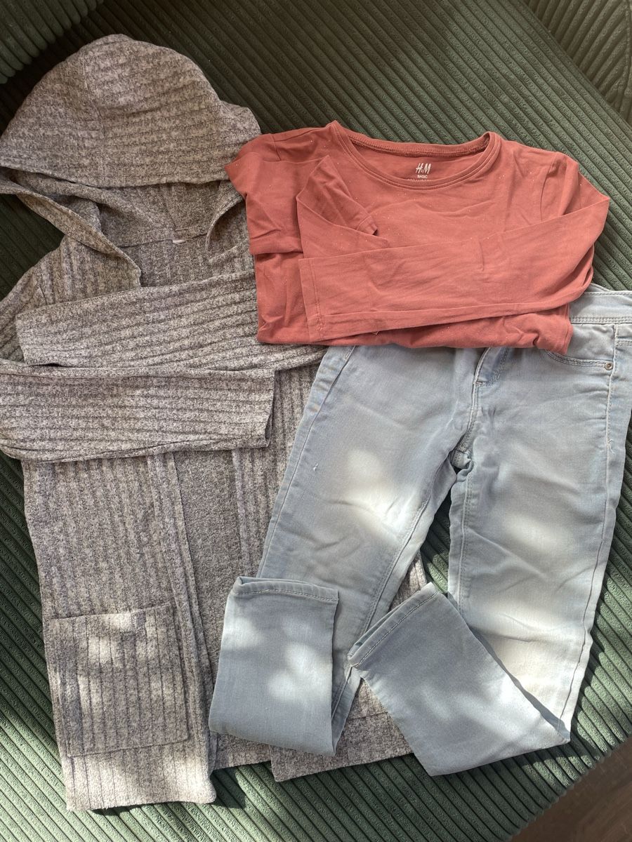 Lotti & Set di vestiti: Kleider-Set Gr. 122 – Usato da Recherswil venduto da jafa74