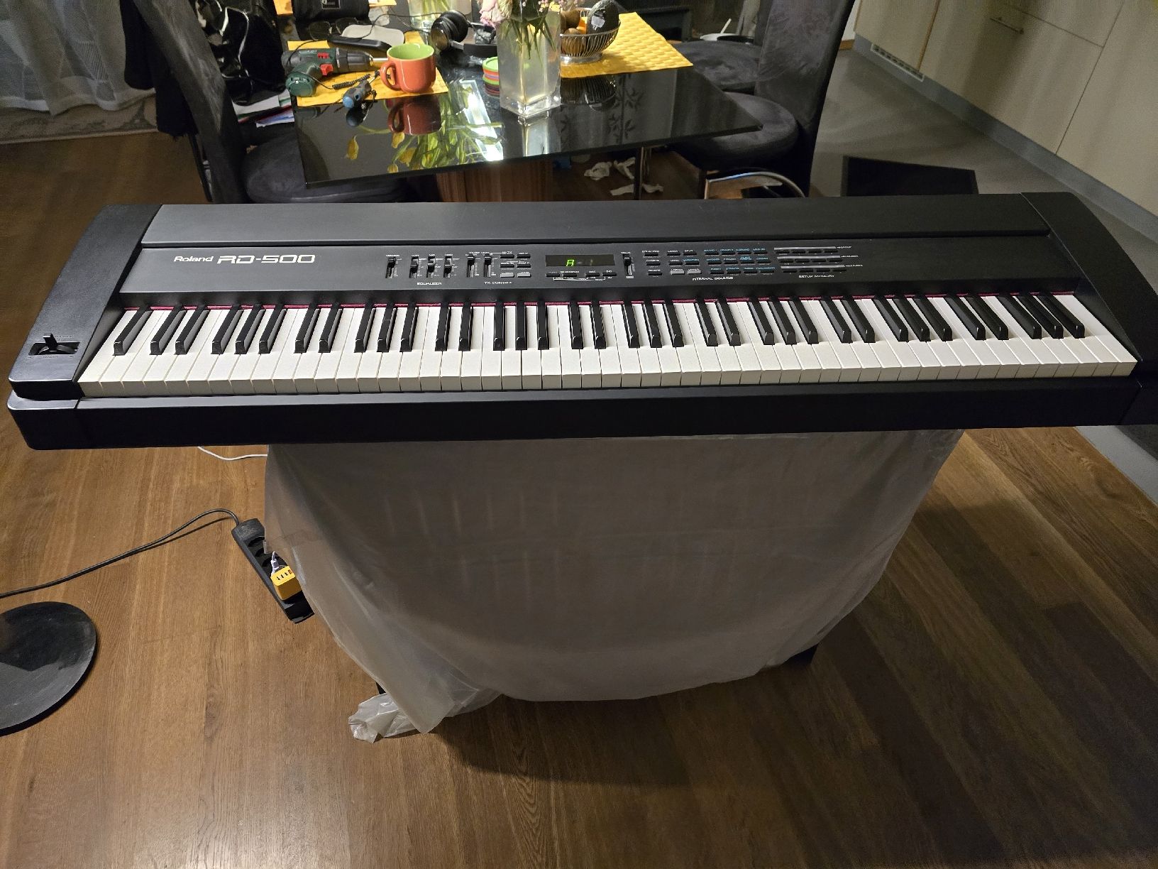 Roland Strumenti musicali: ROLAND RD-500 DIGITAL PIANO With hard Case – Usato da Zürich venduto da Roy-Events-Zurich