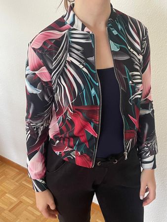 Leichte Bomber-Jacke von Zebra, Pflanzenmuster, Grösse S