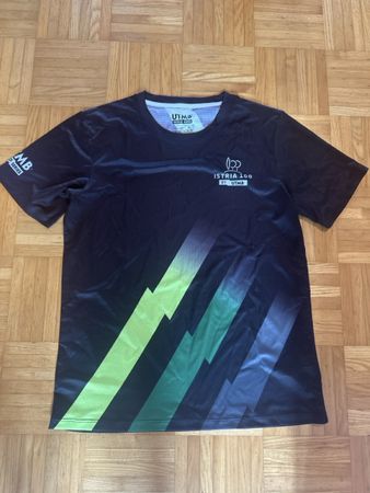 Maglietta sportiva taglia M