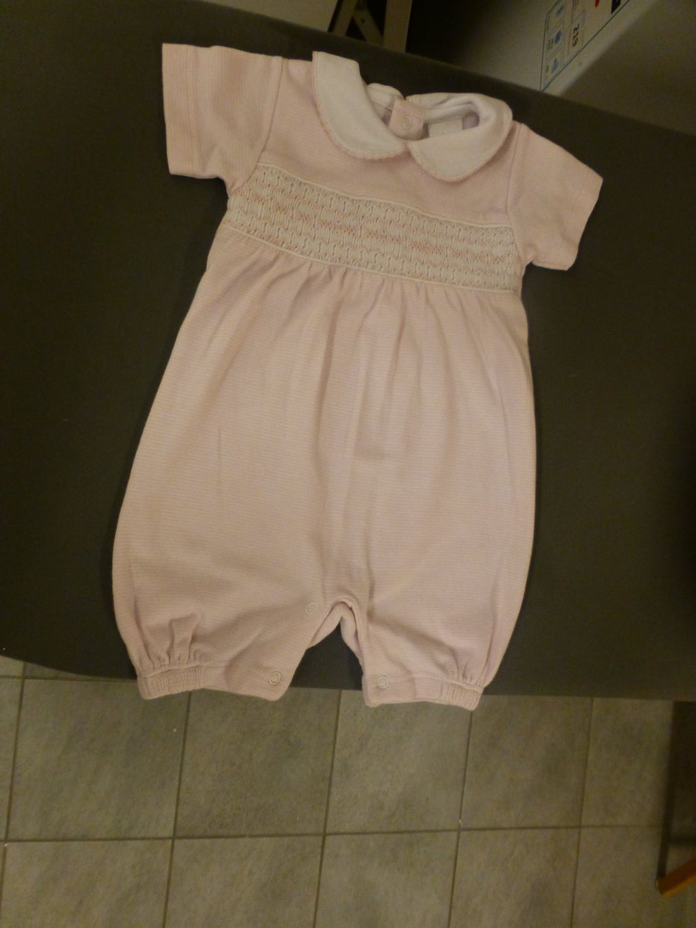 Tute: Baby-Strampler kurzarm – Usato da Hergiswil NW venduto da annettelia