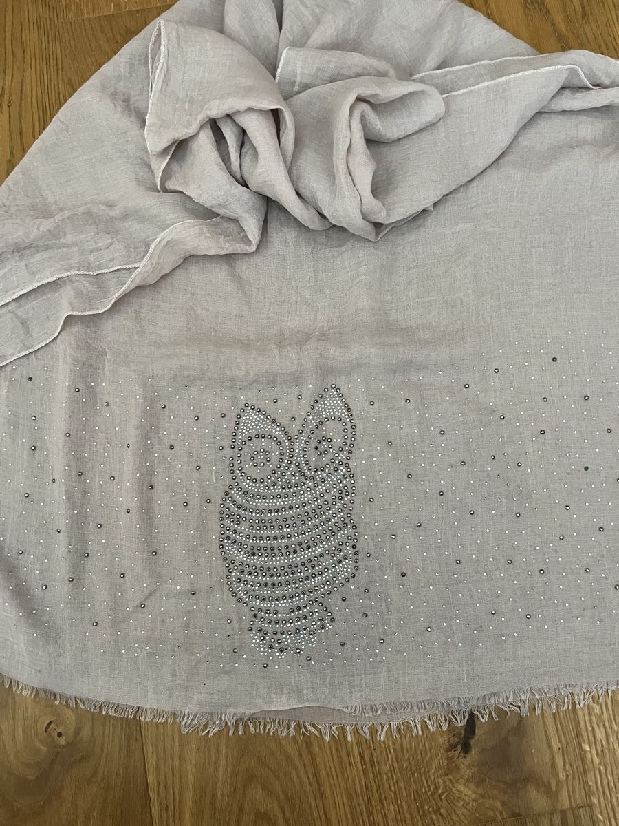 Foulard & Sciarpe: Écharpe beige hibou – Usato da St. Prex venduto da Nikolletta