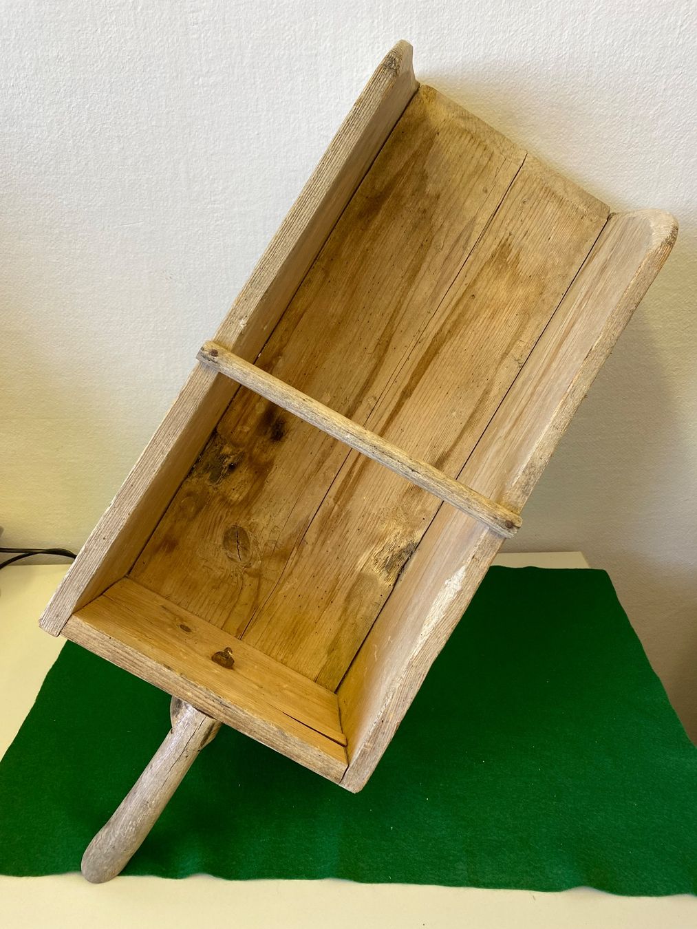 Alle Werkzeuge: Antike Holzschaufel, Mehlschaufel – Gebraucht aus Utzigen von Lasagne99