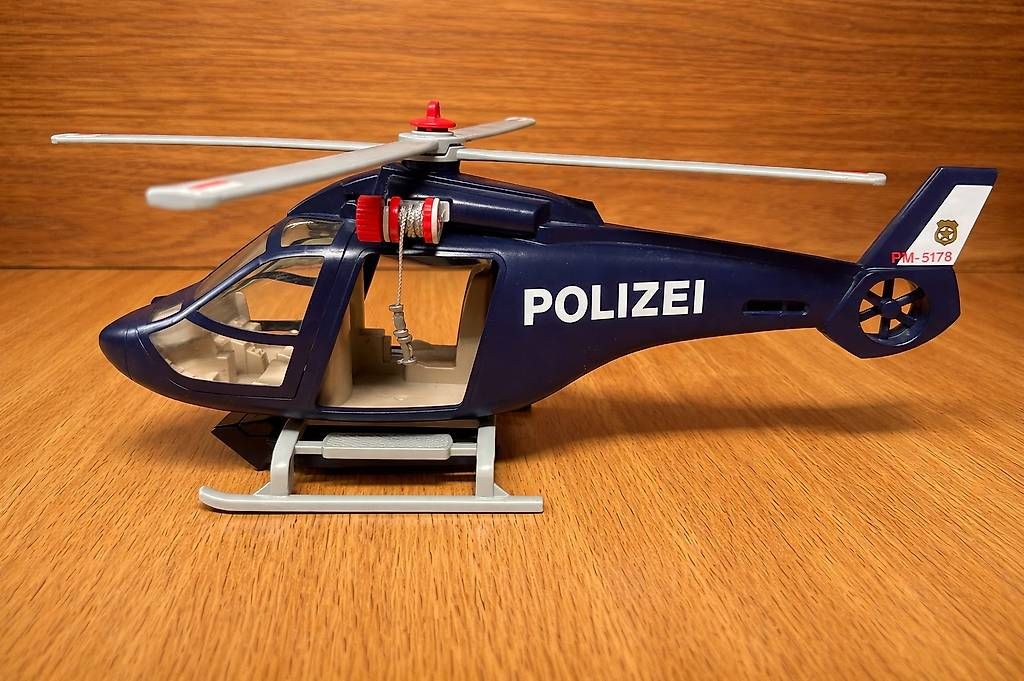 Giocattoli: Playmobil Polizeihubschrauber 5178 mit LED-Scheinwerrer – Usato da Schänis venduto da patrickangehrn 1