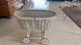 Antiker Puppenwagen