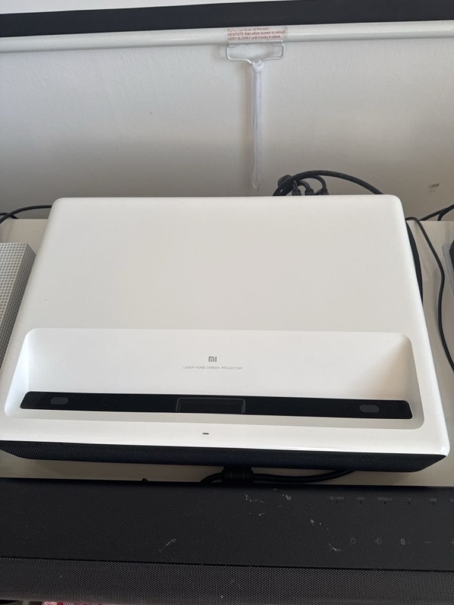 Home Cinema: Xiaomi Mi Ultra Short Throw Projector 150" 4K new – Usato da Pully venduto da nig_mx8v