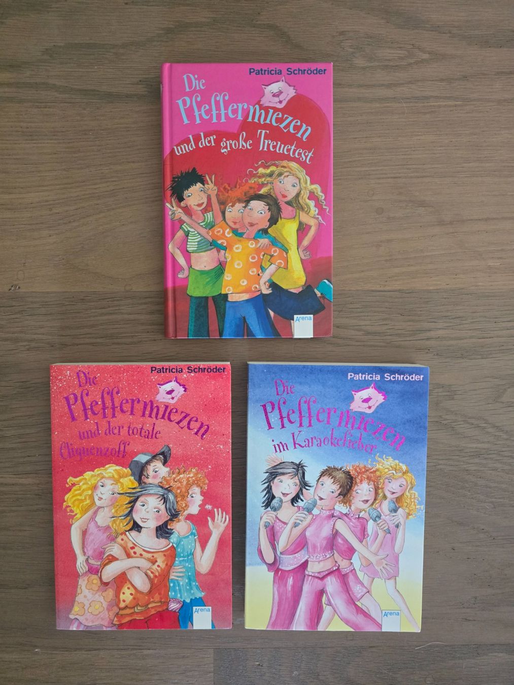 Bücher: 3 Bücher "Die Pfeffermiezen" – Gebraucht aus Wikon von Nephilim74
