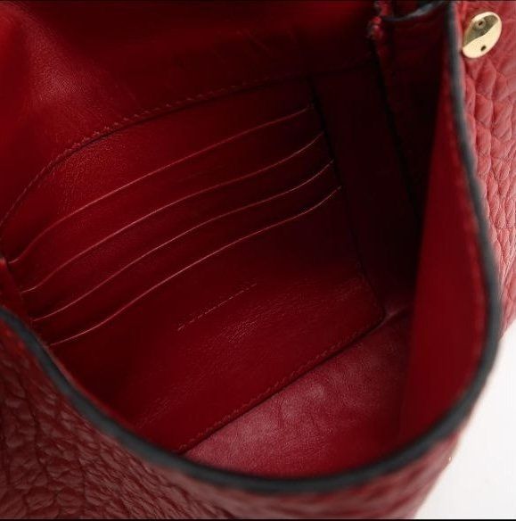 Burberry Taschen für Damen: Burberry Embossed Grained leather Langley Crossbody – Gebraucht aus Schlieren von dev_fg59 9