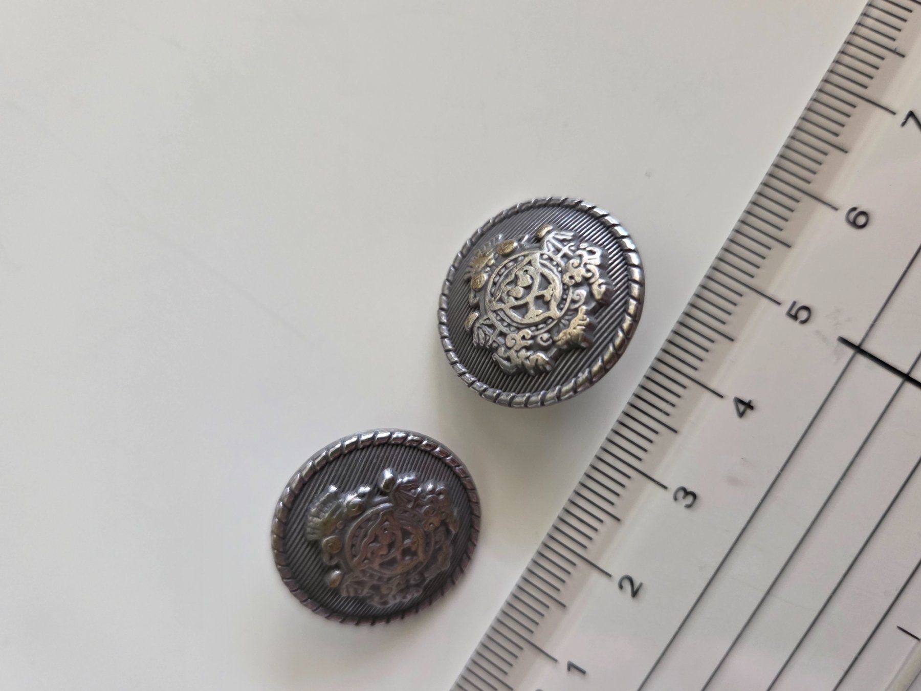 Boutons: 2 marinestil Knöpfe silbrig – D'occasion à Liestal par ITOlio 2