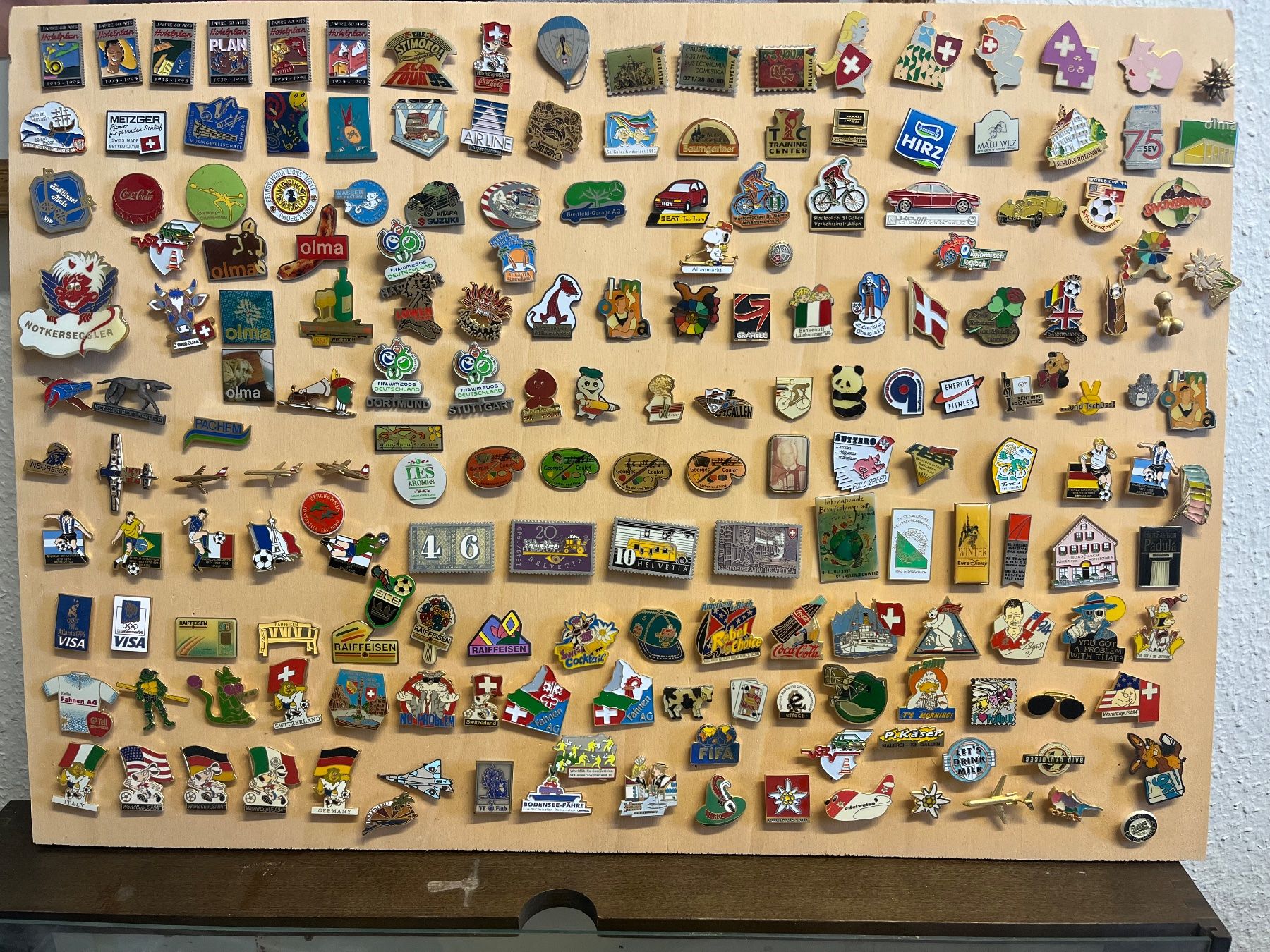 Plaquettes & Badges: Pin sammlung – D'occasion à Weisslingen par Eniclote