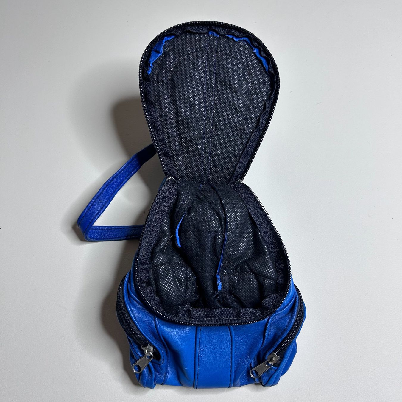 Rucksäcke: Small Leather Backpack – Gebraucht aus St. Gallen von look-twice 2