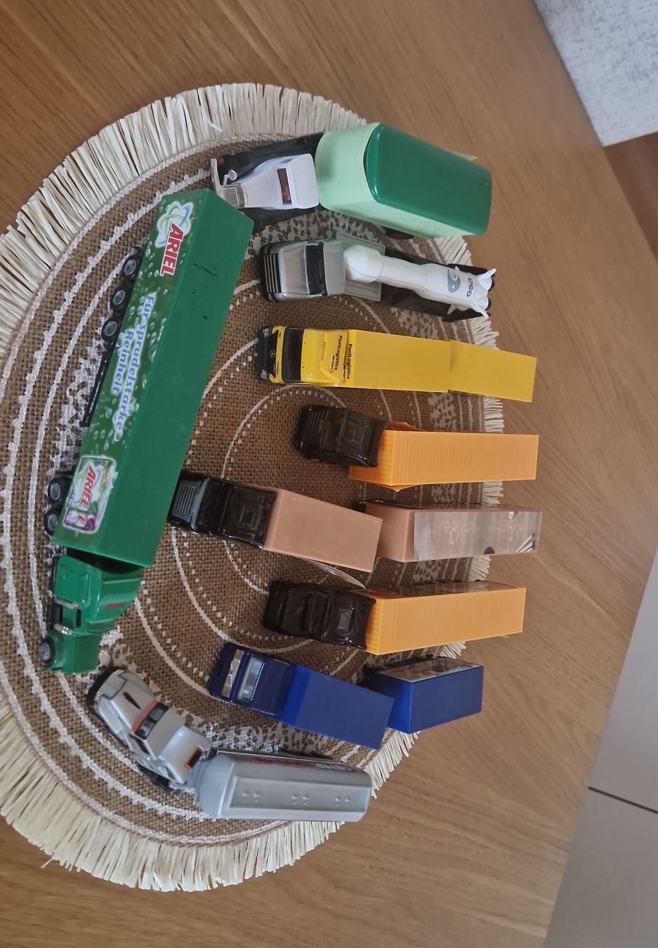 Spielzeuge: Grosse Sammlung von Spielzeug-Lastwagen – Gebraucht aus Meggen von GoncallvesTiago21
