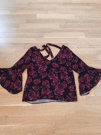 Bluse - Gr. 36 - Schwarz mit Rosenmuster