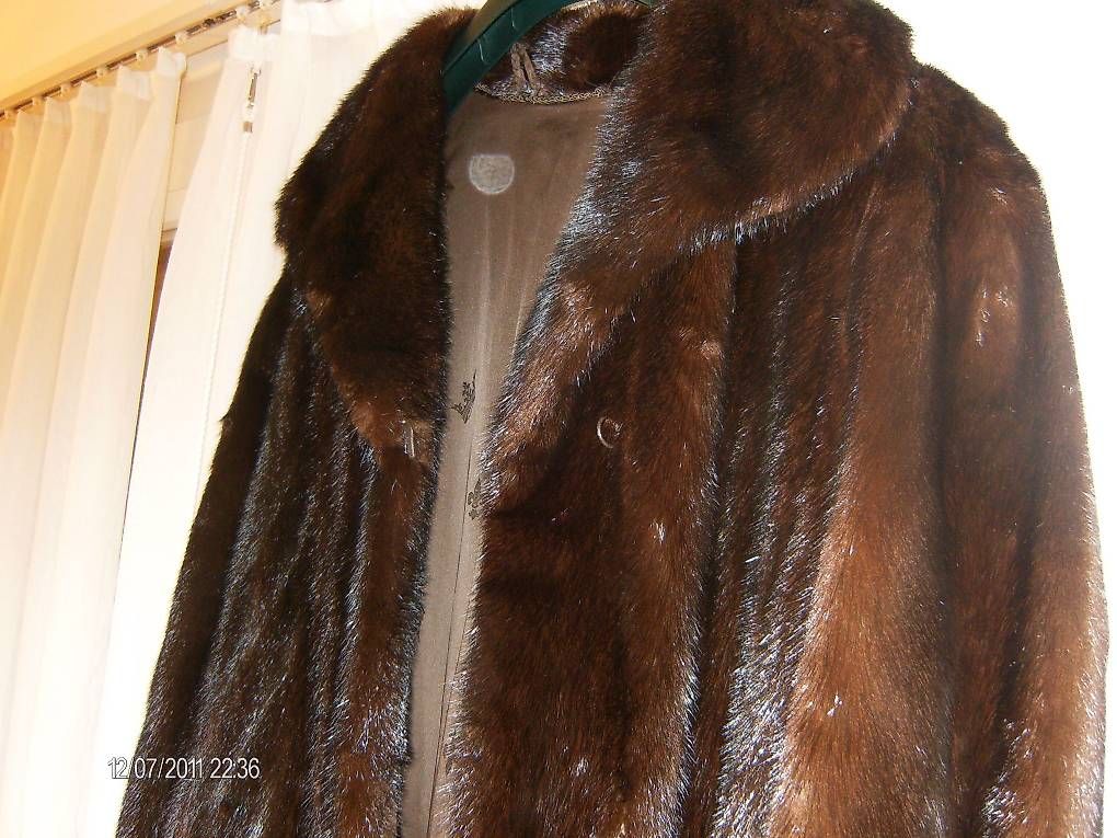 Nerz Cappotti: Nerzmantel SAGA Gr.40/42 – Usato da Binz venduto da Petici 4