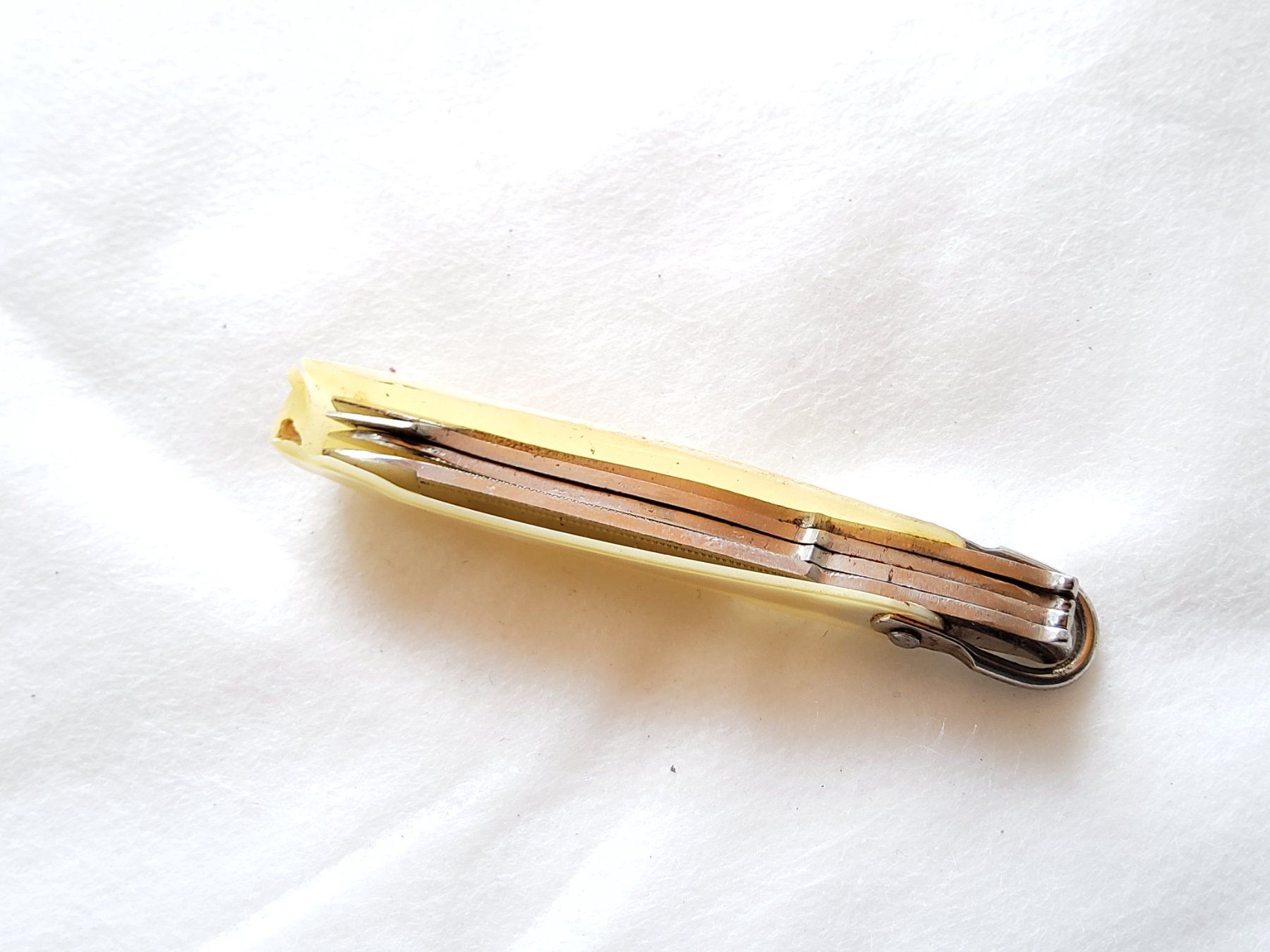 Manicure: Set de manicure pliant vintage  – Usato da Malleray venduto da Broc-Mo 8
