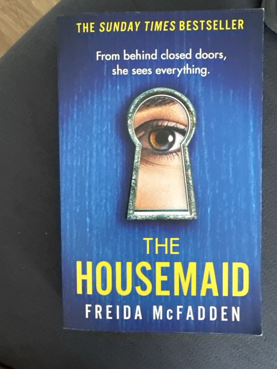 Bücher: The Housemaid – Gebraucht aus Zürich von Dx.04