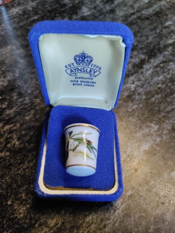 Norwegen Fingerhut Aus Porzellan - Handbemalt Mit 18 Karat Gold