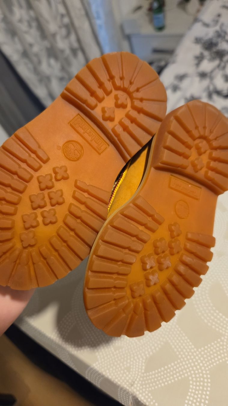 Chaussures garçon: Timberland 21.5 – D'occasion à Naters par sil_cfh5 1