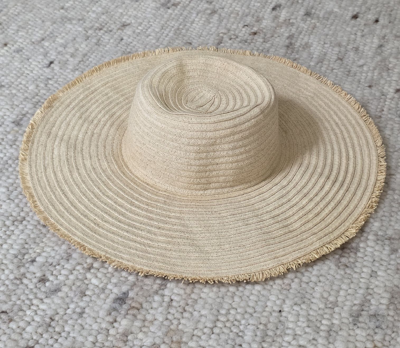 Copricapi, berretti & cappellini: Sonnenhut Papier beige mit Fransen neuwertig – Nuovo (secondo la descrizione) da Rheinsulz venduto da Gilea 3