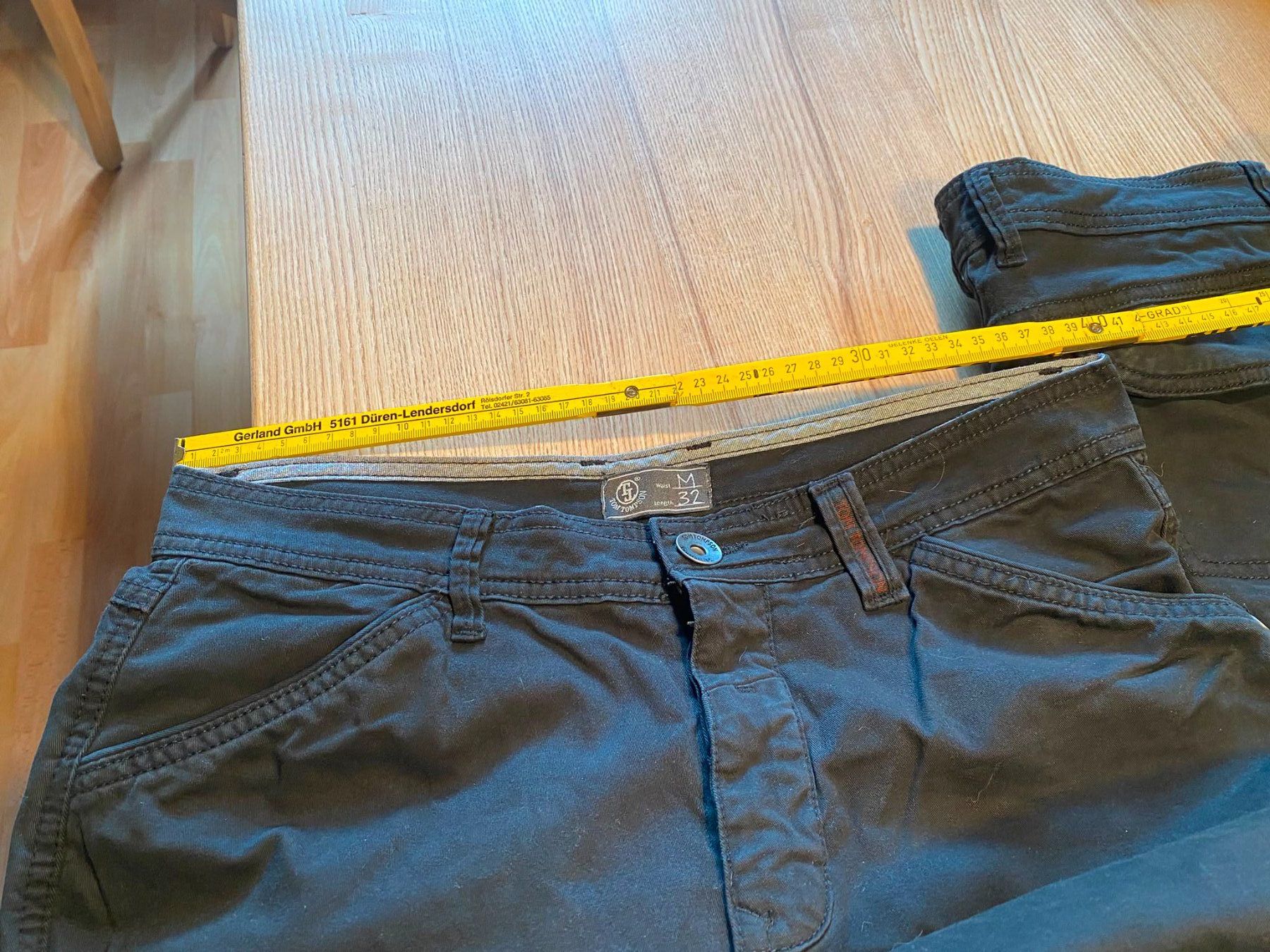 Pantalons: 4 Herrenhosen Gr. M – D'occasion à Röschenz par Tashroal 4