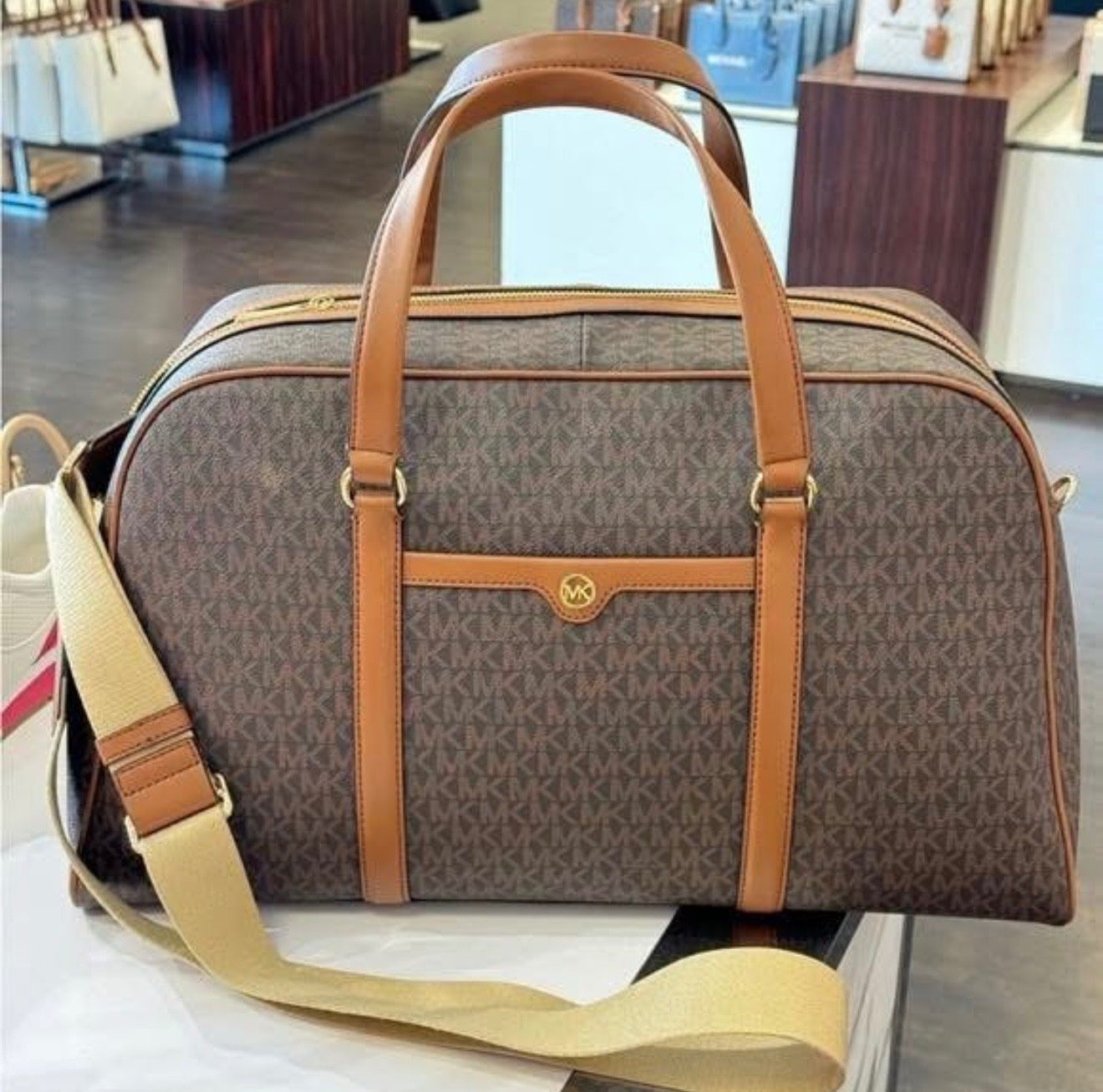 Michael Kors Borse da donna: Michael Kors Weekender brown – Nuovo e nell'imballaggio originale da Wiedlisbach venduto da Sistershop